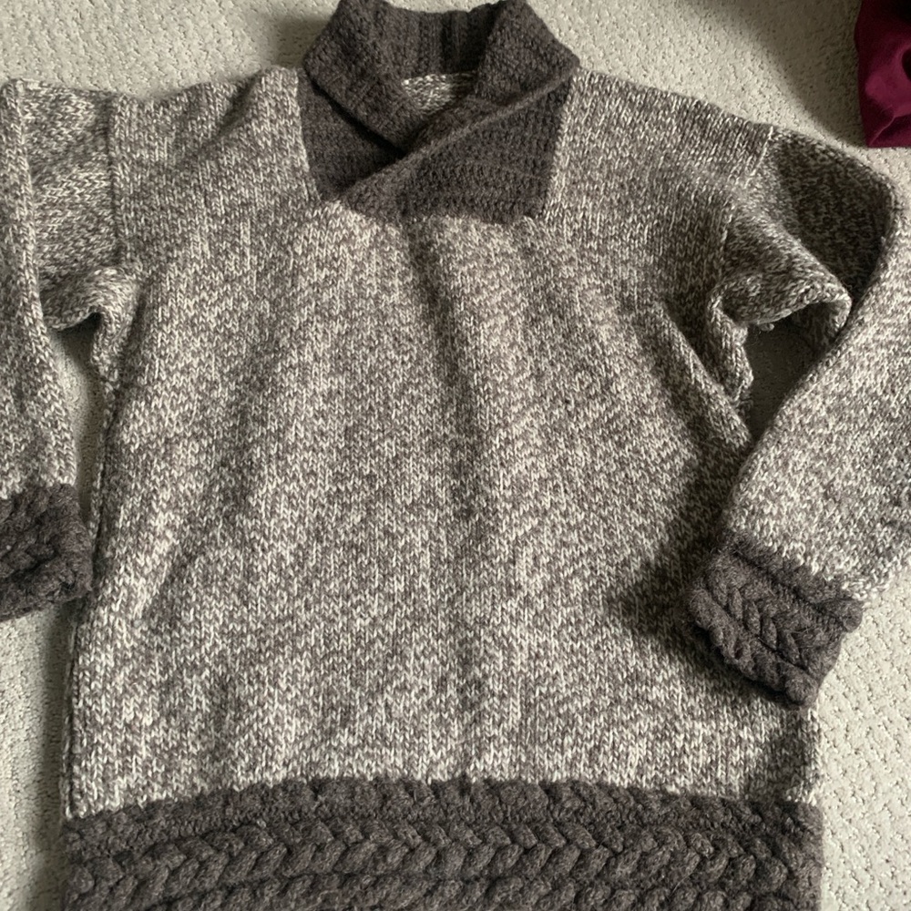 Elegant Two-Tone Women's Turtleneck Sweater
